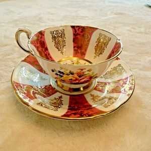 Paragon Fine Bone China Teacup & Saucer, Pink & White w Gilt Designs, Floral‎